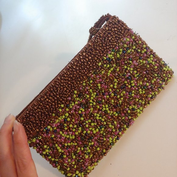 Beaded wristlet - Picture 6 of 11